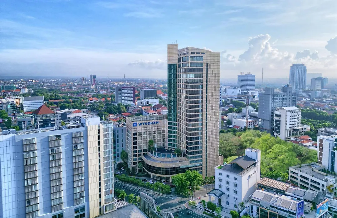 Wyndham Surabaya-1
